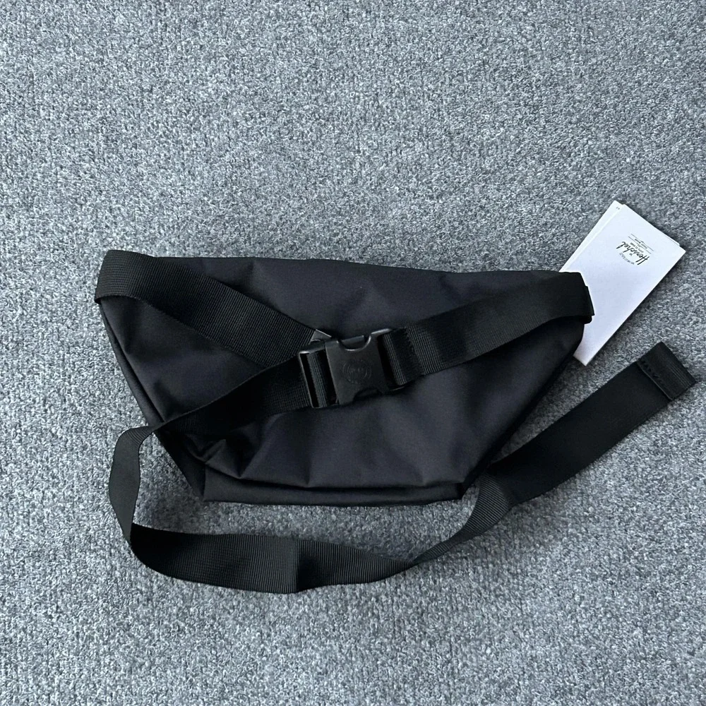 Herschel Seventeen‎ Black Waist Pack Fanny Bag Mens One Size Adjustable Strap